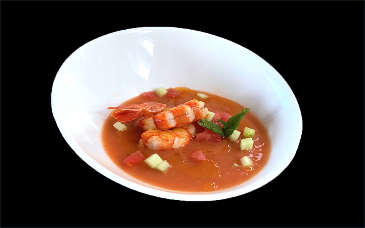 Gazpacho de cereza con langostinos, recetas de Pablo Balbona en soy50plus