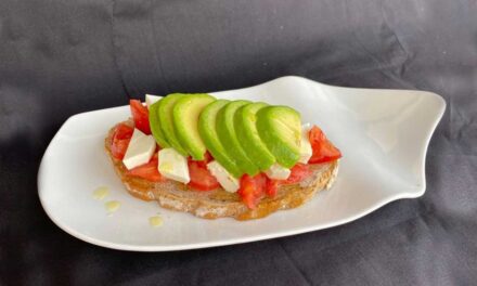 Tosta de centeno y aguacate