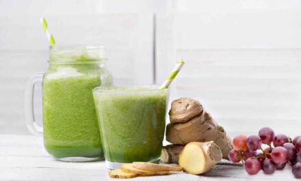 Batido verde de uvas, acelgas y lechuga