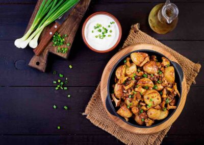 Ingredientes de Patatas al horno con hierbas y rebozuelos recetas de soy50plus