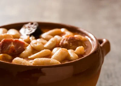 Fabada asturiana tradicional una receta soy50plus