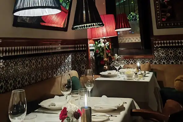 Restaurante La Parra restaurante romántico para celebrar San Valentín. teveoenmadrid.com para soy50plus